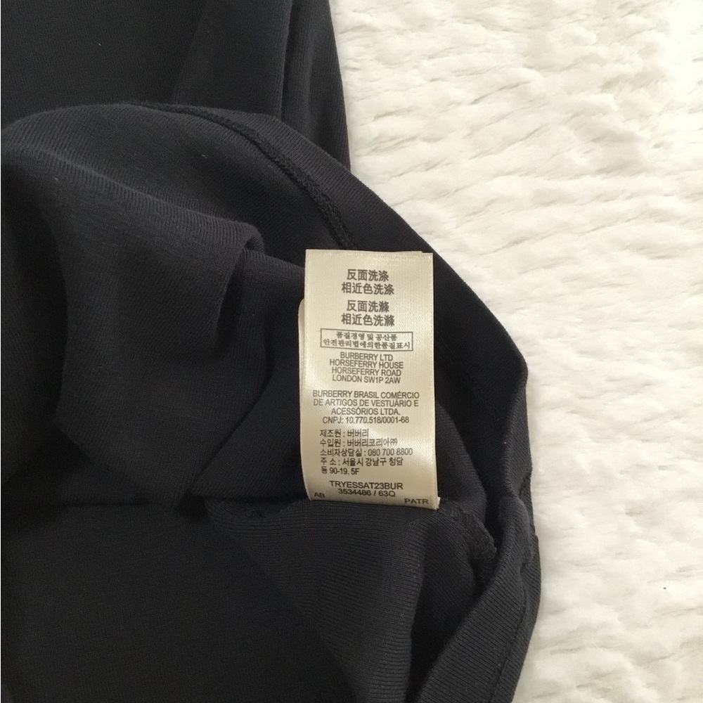 Burberry Brit black cotton t-shirt featuring 3/4 sleeves size large - Picture 11 of 11